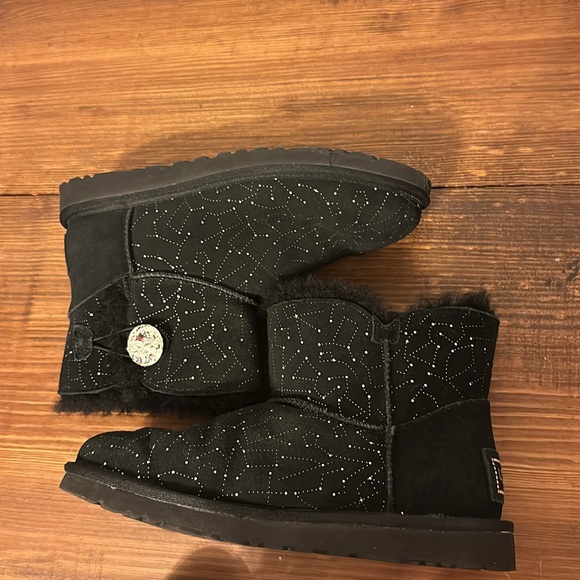 UGG Women's Mini Bailey Button Bling Constellation - Picture 3 of 8